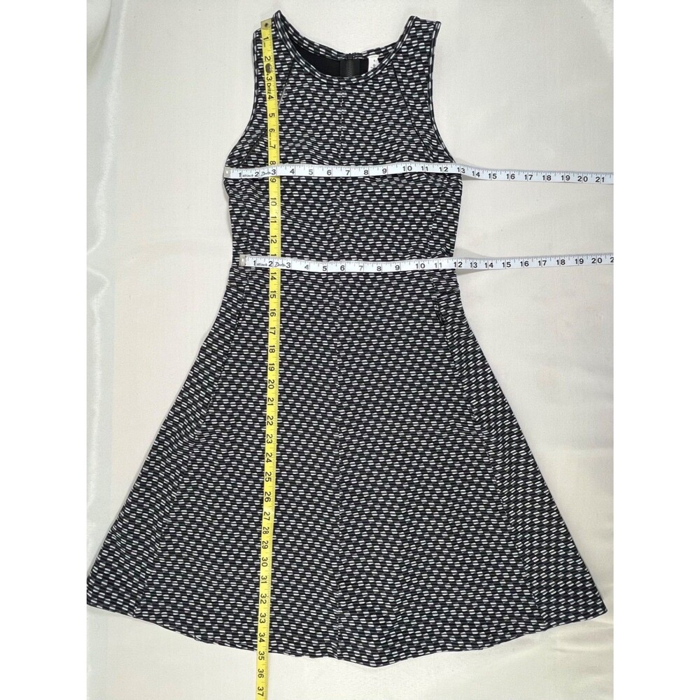 Lululemon Athletic Tank Dress Size 4 Black White Geometric Micro Print - Picture 10 of 10